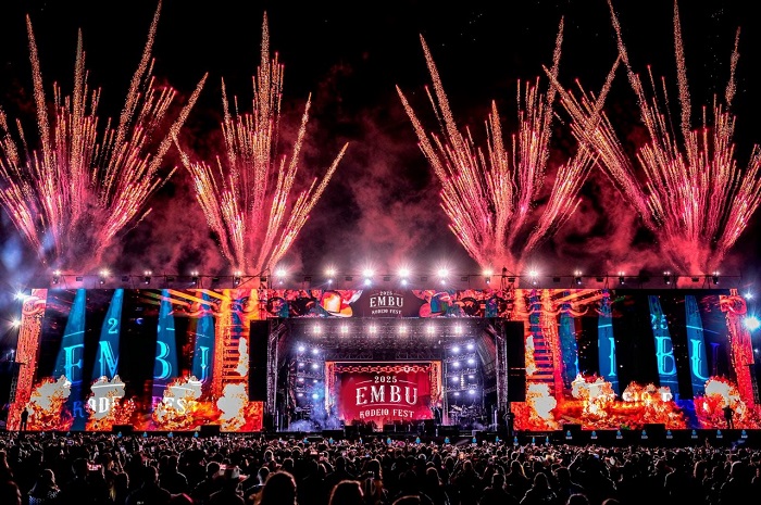 Zé Neto & Cristiano, Luan Santana, Simone Mendes e outras atrações agitam o Embu Rodeio Fest 2025 Zé Neto & Cristiano, Luan Santana, Simone Mendes e outras atrações agitam o Embu Rodeio Fest 2025